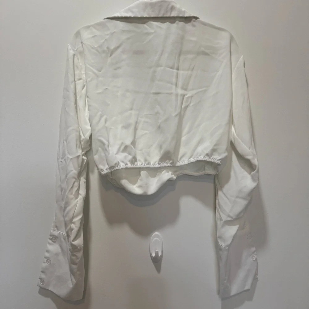 N/A crisp white
